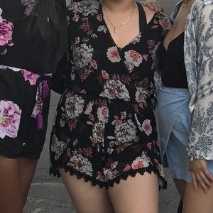 Middle floral romper